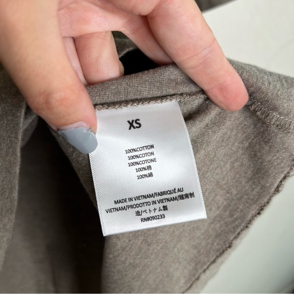 Fear of God Essentials S/S T-shirt with black logo patch in heather grey - Picture 6 of 8